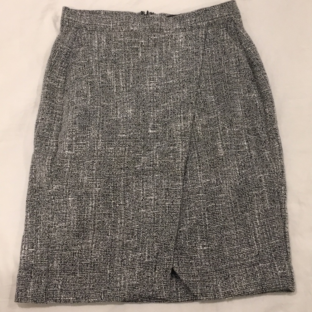 Banana Republic Skirt. ONLY WORN ONCE